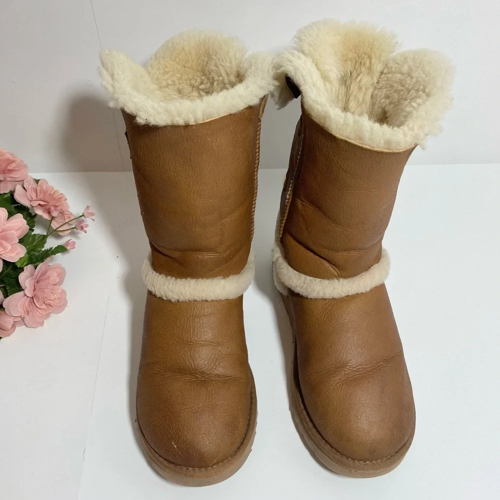 UGG Skylah Vintage Chestnut Leather Sheepskin Buckle Boots